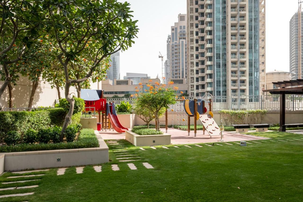 Maison Privee - Exclusive Apt With Burj Khalifa Next Door Dubai Luaran gambar